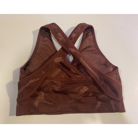 GYMSHARK ADAPT CAMO SEAMLESS SPORTS BRA MAROON SIZE SMALL (#2) - Picture 2 of 3